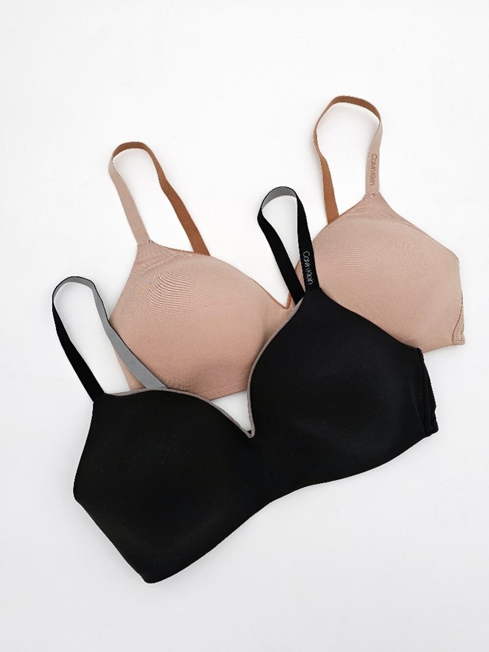 Calvin Klein Wireless T-Shirt Bra Bundle – 2 Bras – Size M